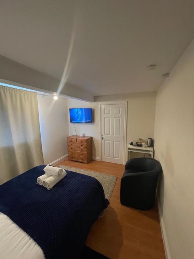Shared House In Chakeshill Drive *