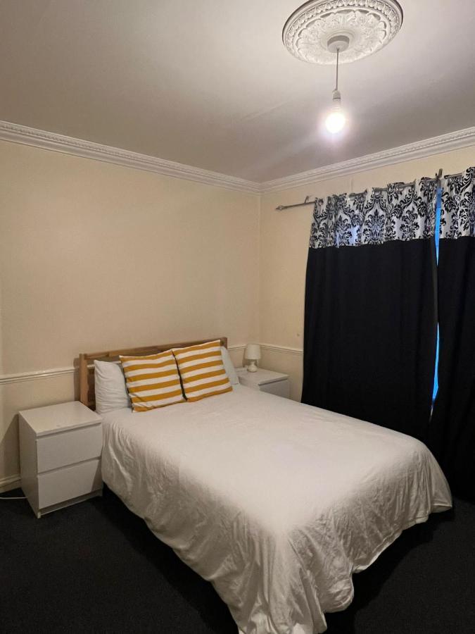 Guest house Shared House In Chakeshill Drive