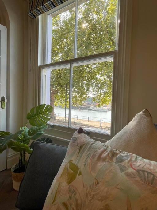 Townhouse With Harbour Views. Sleeps 7 *