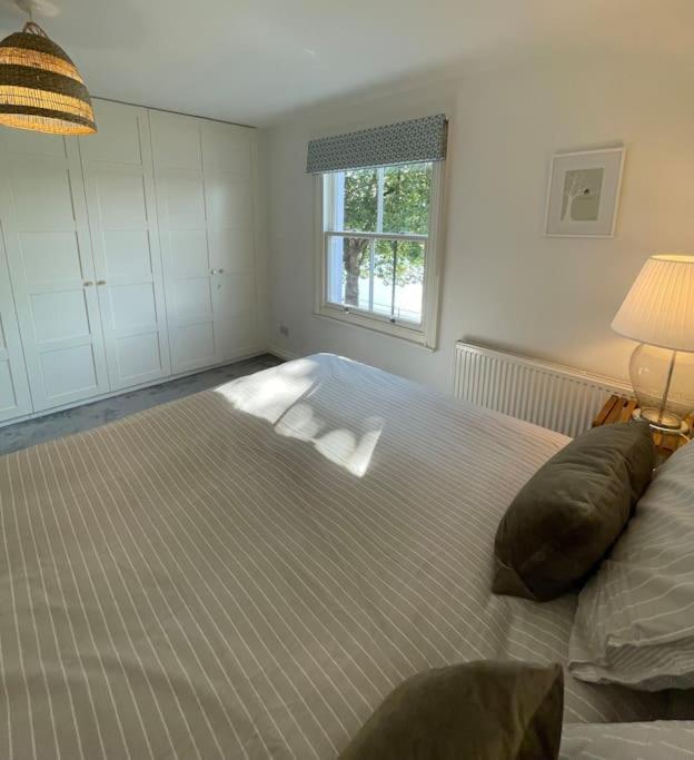 Holiday home Townhouse With Harbour Views. Sleeps 7 Bristol