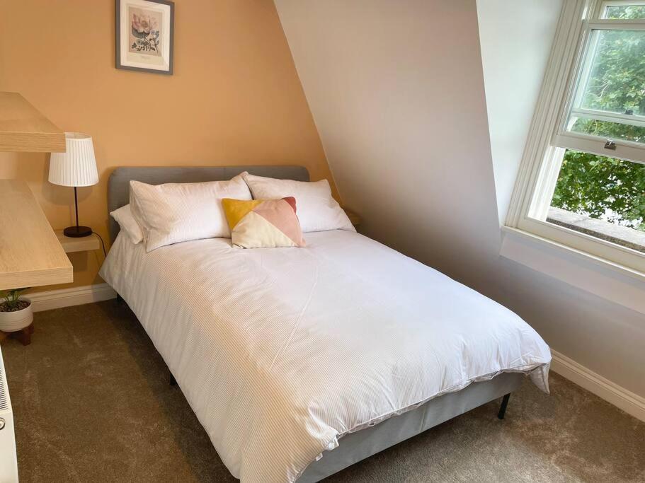 Holiday home Townhouse With Harbour Views. Sleeps 7 Bristol