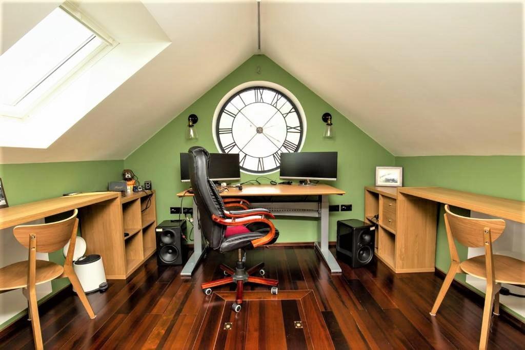 Belmont Penthouse *