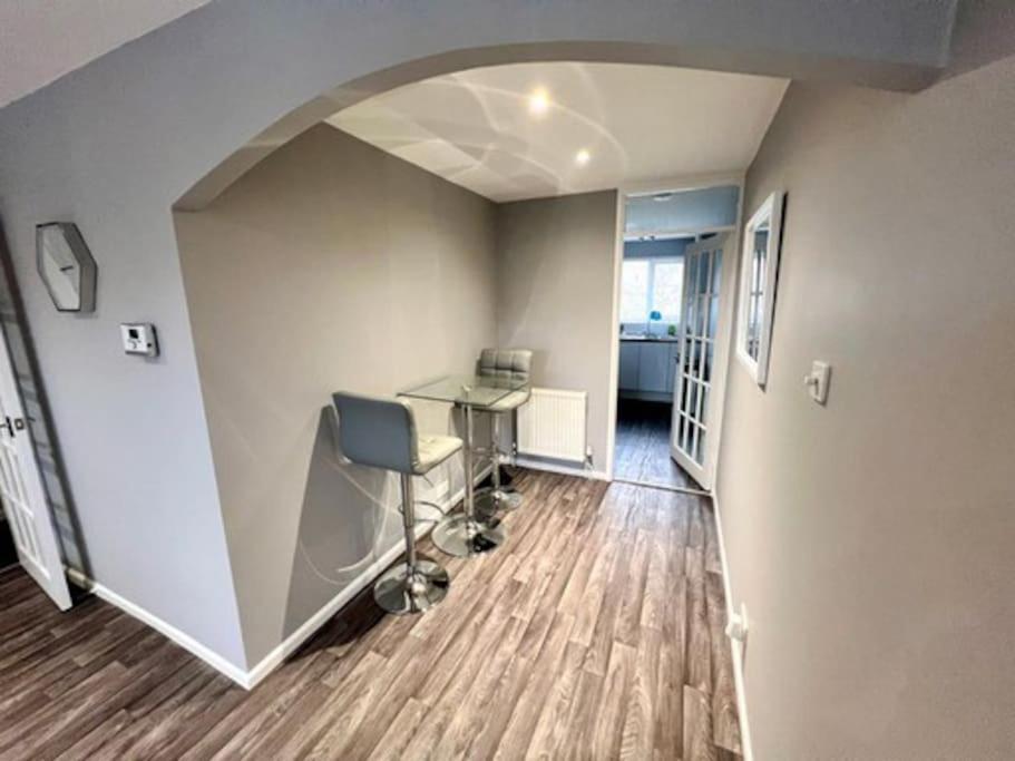 Apartment Modern In Bristol