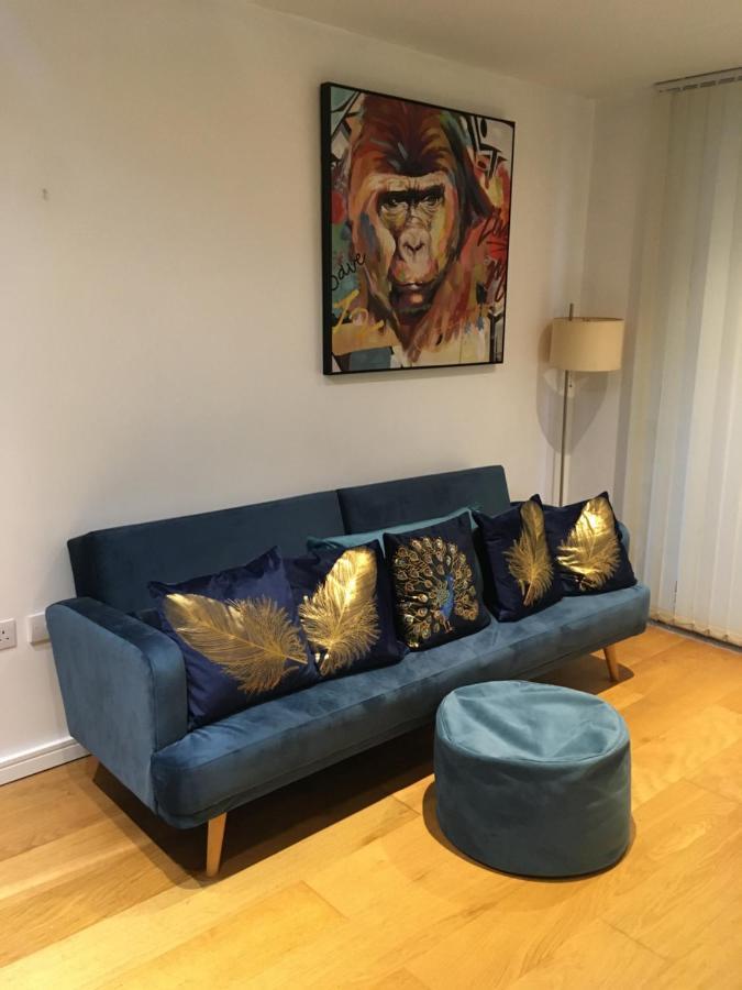 Gorgeous With Free Parking & Breakfast Near City Centre & Midday Checkout