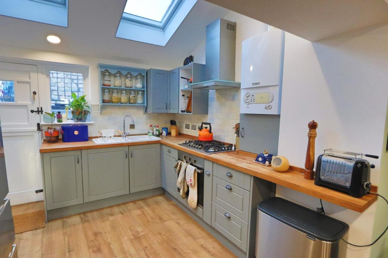 Lovely In Fantastic Long Ashton Area *