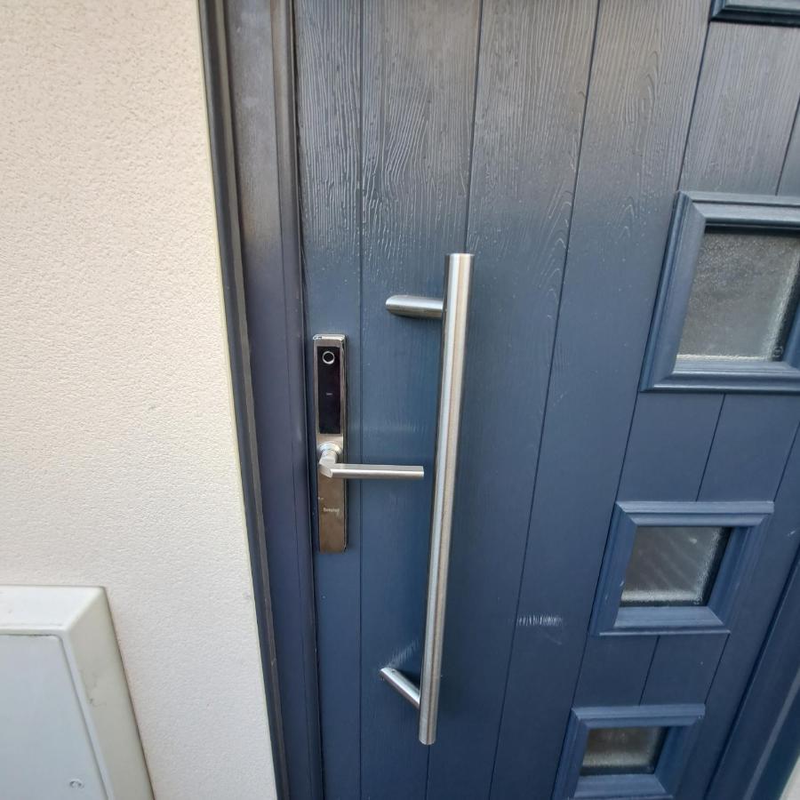 Guest house Lovely And Modern Groundfloor 1 Single Bedroom With Netflix, Tea/coffee/biscuits Bristol