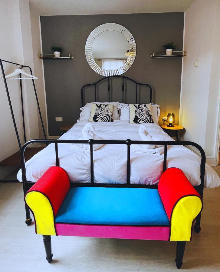 - Cabot Circus Apartment