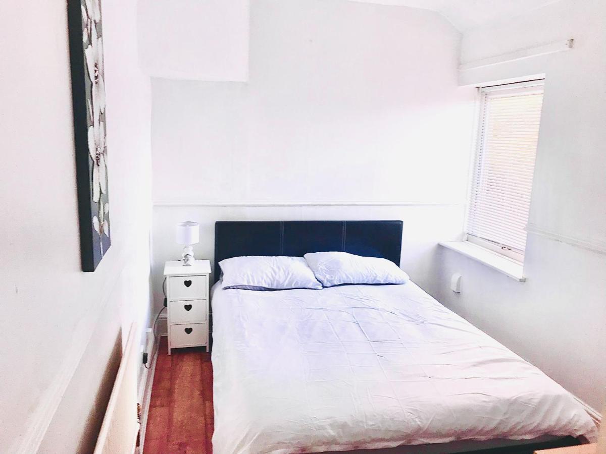 Spacious 4 Bedroom House *