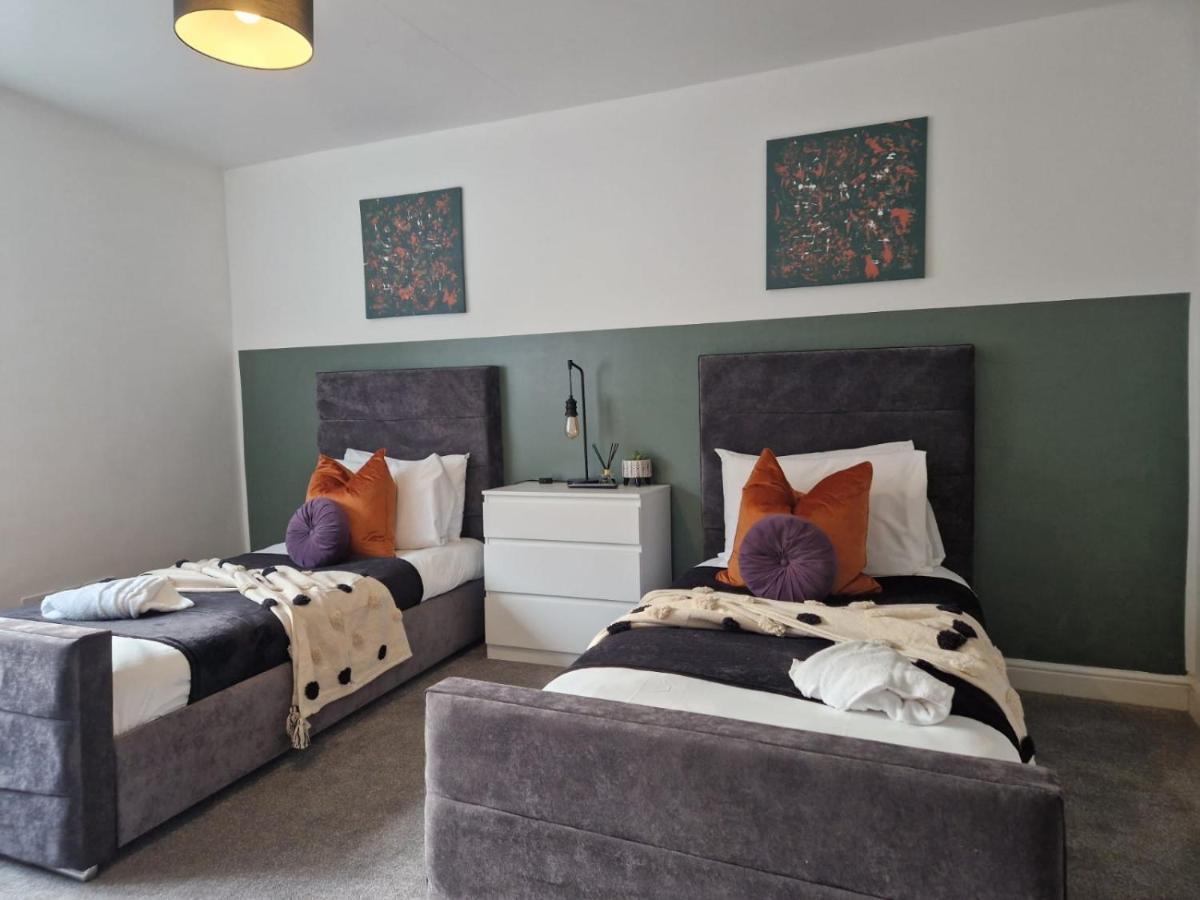Exquisite - Sleeps 8 - Garden - Parking Bristol