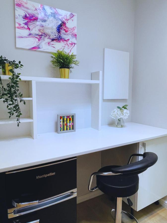 - Harbourside Apartment Bristol