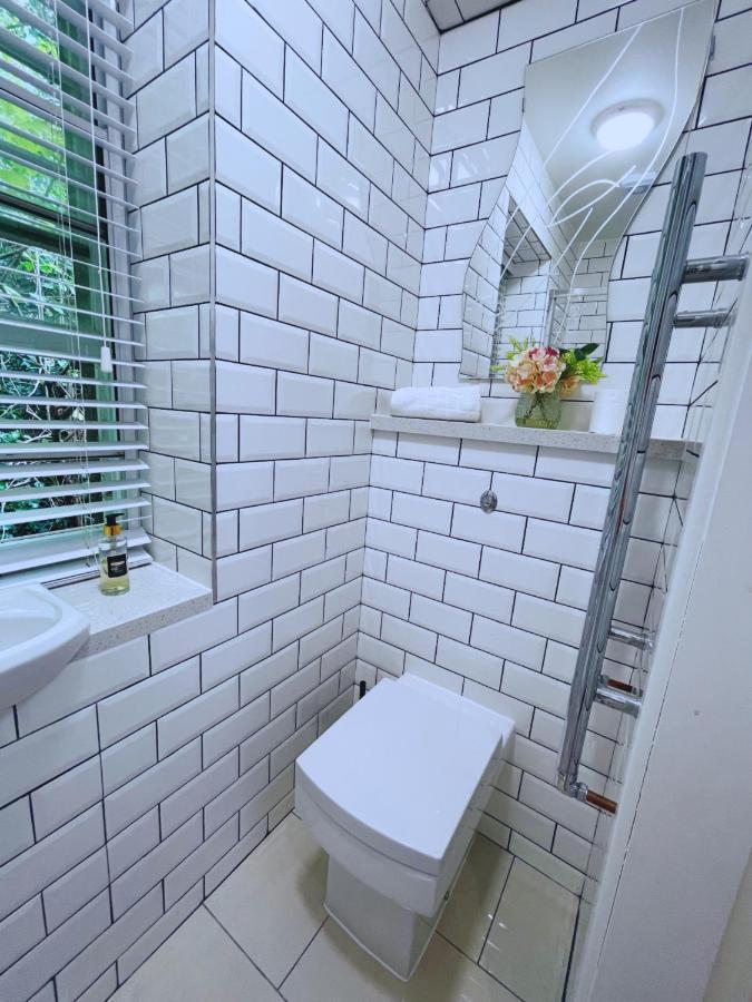 - Harbourside Apartment