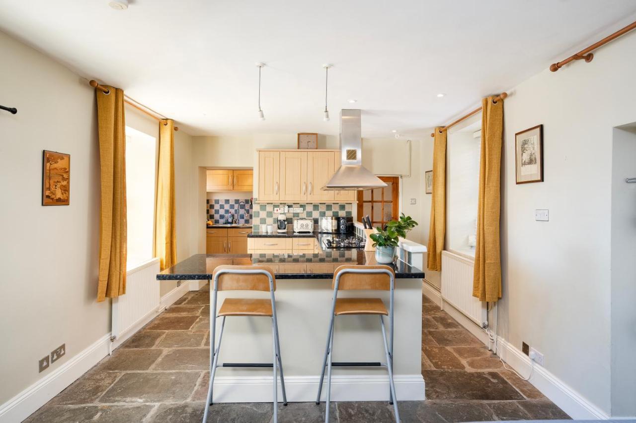 Fabulous 2 Bedroom In Fantastic Clifton - Simply Check In Holiday home