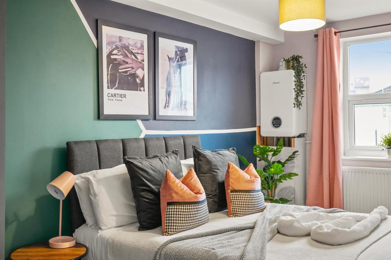 Duplex Penthouse - Private Rooftop - Sleeps 6 Bristol