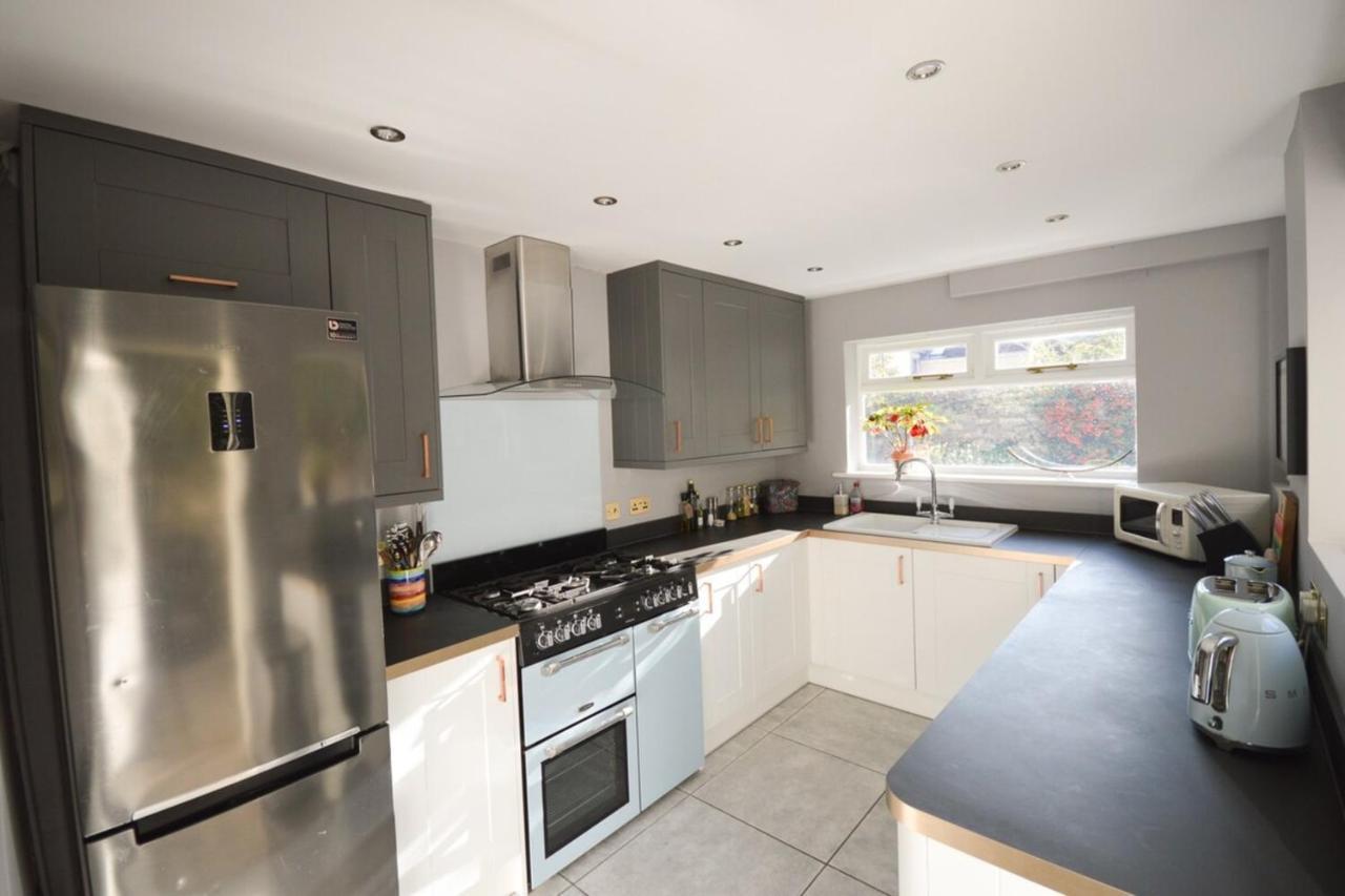 Outstanding 3 Bedroom House In Montpelier *