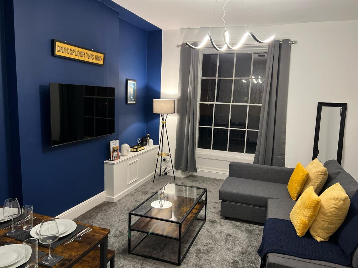 Cosy Meridian Place By Prescott Bristol