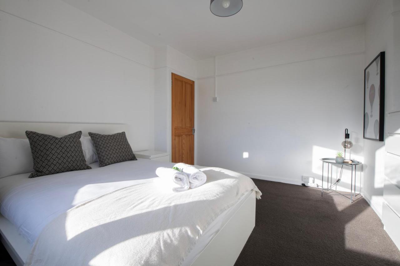 Hampton House - Sleeps 7 - Free Parking And Wifi * Bristol