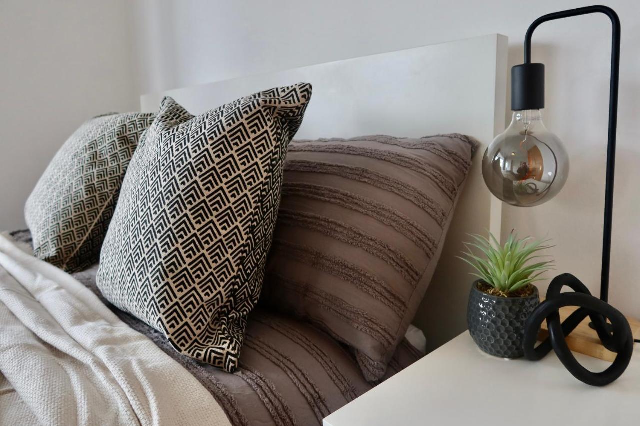 Hampton House - Sleeps 7 - Free Parking And Wifi Holiday home