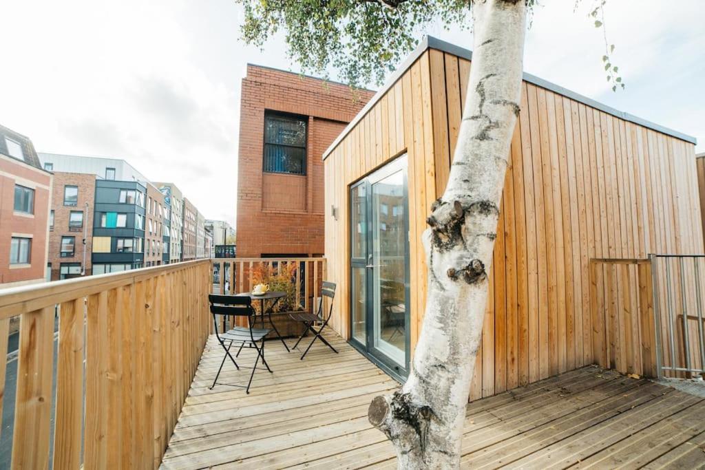 Apartment Carmen Eco-pod / Treehouse, Close To Cabot Circus