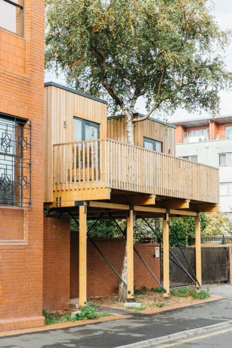 Carmen Eco-pod / Treehouse, Close To Cabot Circus