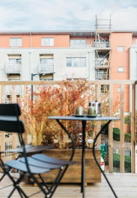 Apartment Carmen Eco-pod / Treehouse, Close To Cabot Circus