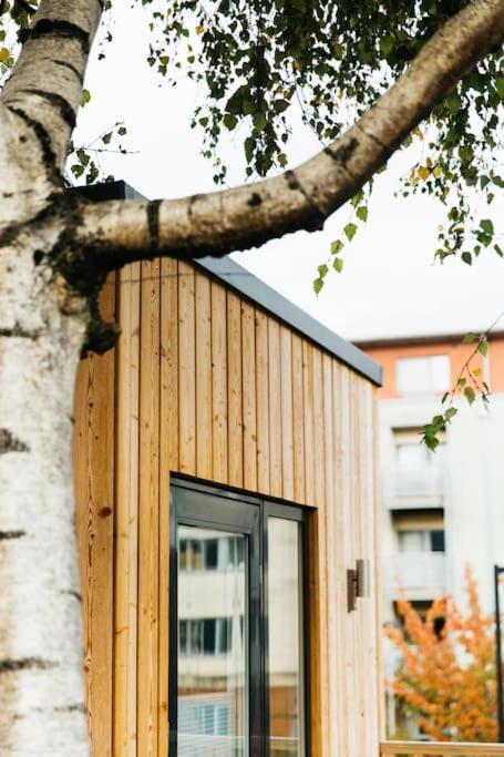 Apartment Delores Eco-pod / Treehouse, Walk To Cabot Circus Bristol