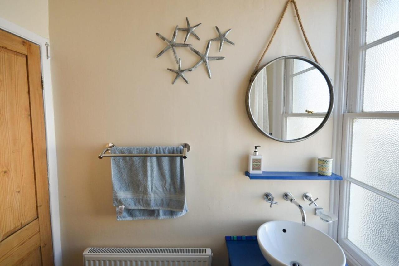 Outstanding 3 Bedroom House In Montpelier Bristol