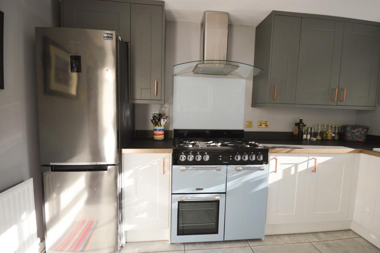 Outstanding 3 Bedroom House In Montpelier *