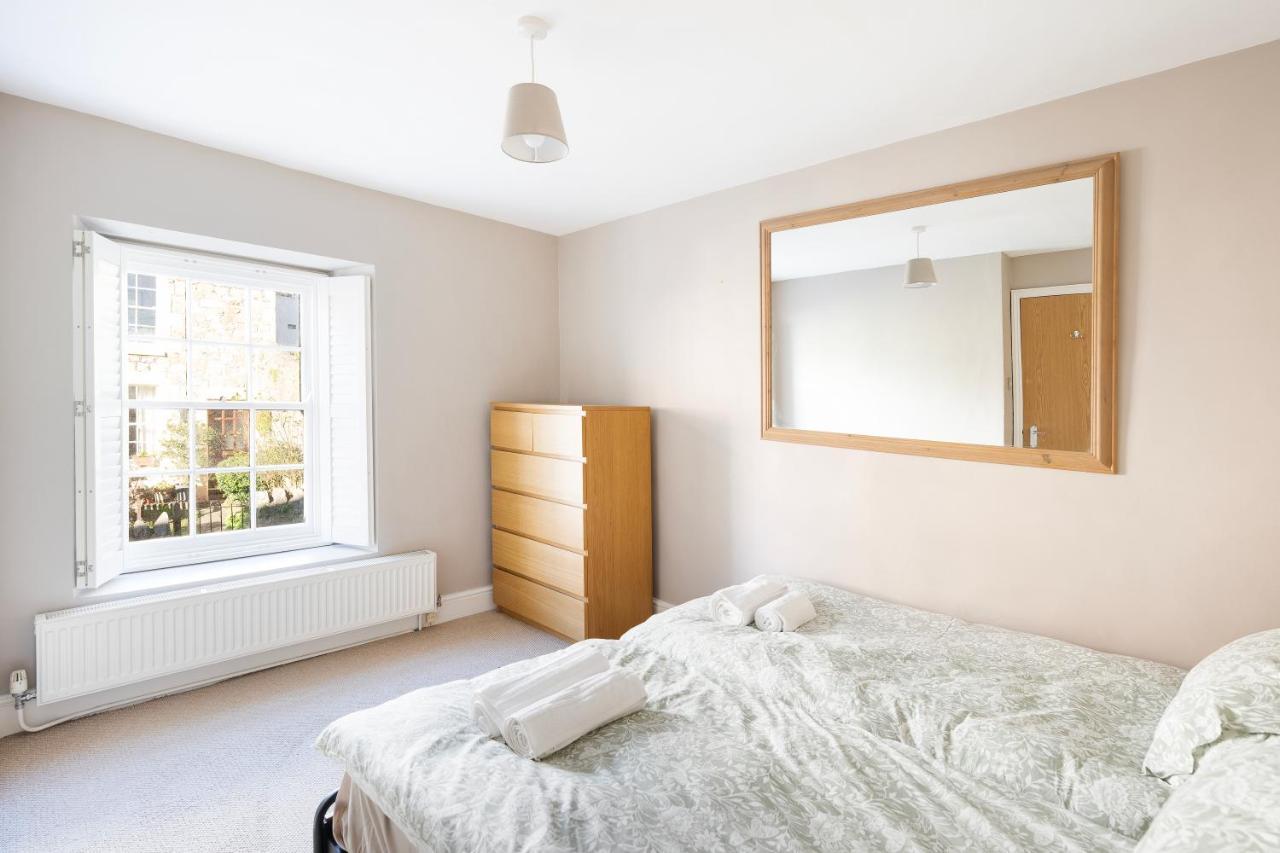 Holiday home Fabulous 2 Bedroom In Fantastic Clifton - Simply Check In