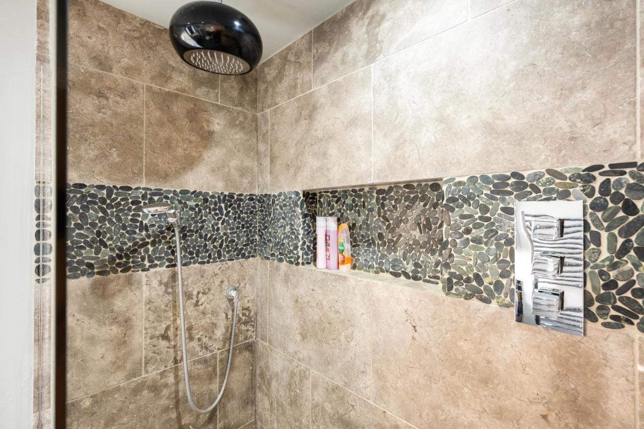 Fabulous 2 Bedroom In Fantastic Clifton - Simply Check In Bristol