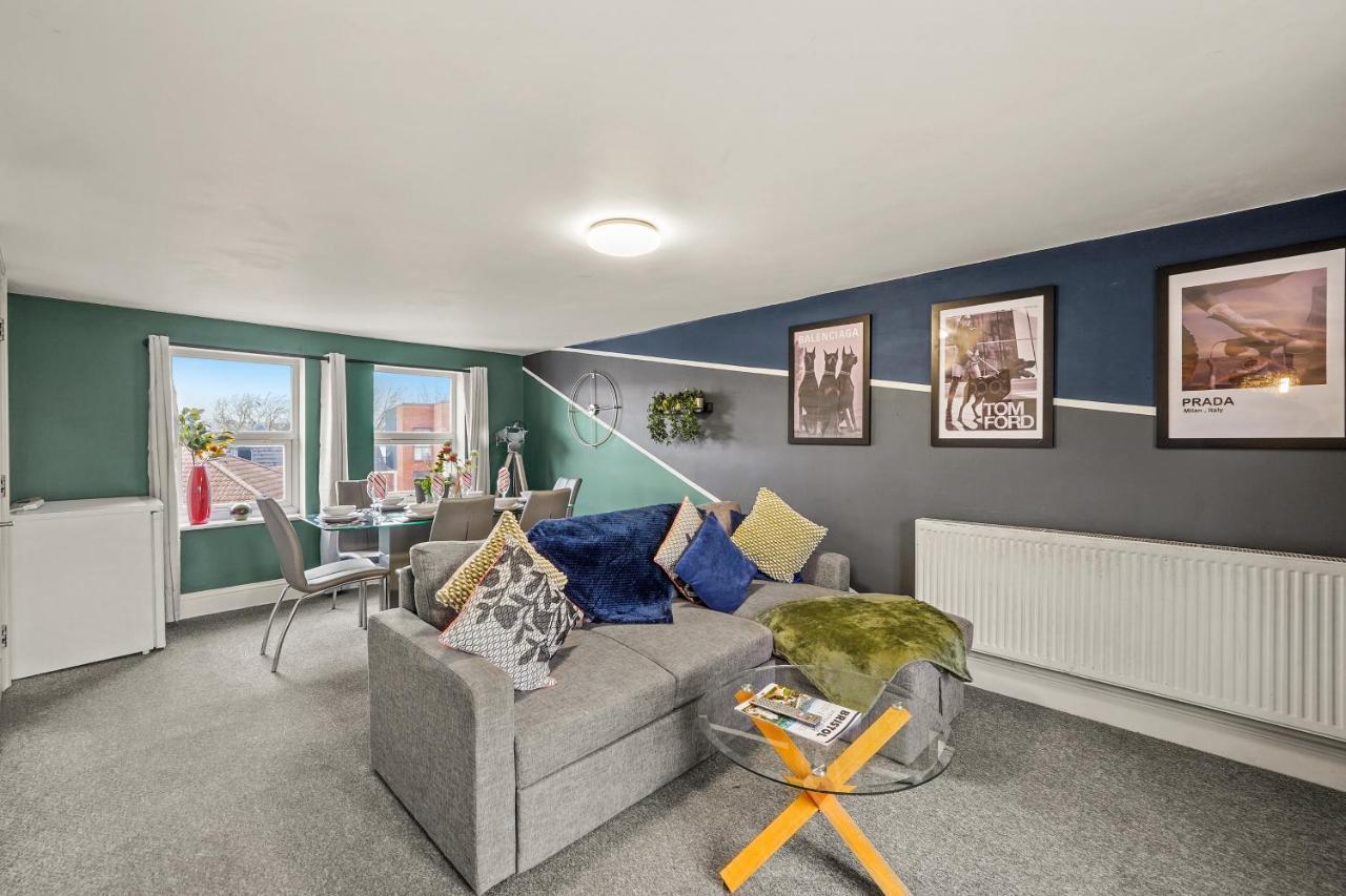 Duplex Penthouse - Private Rooftop - Sleeps 6 * Bristol
