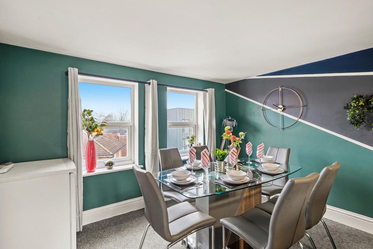 Duplex Penthouse - Private Rooftop - Sleeps 6 * Bristol