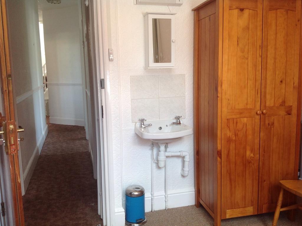 Clift Guest house 3*