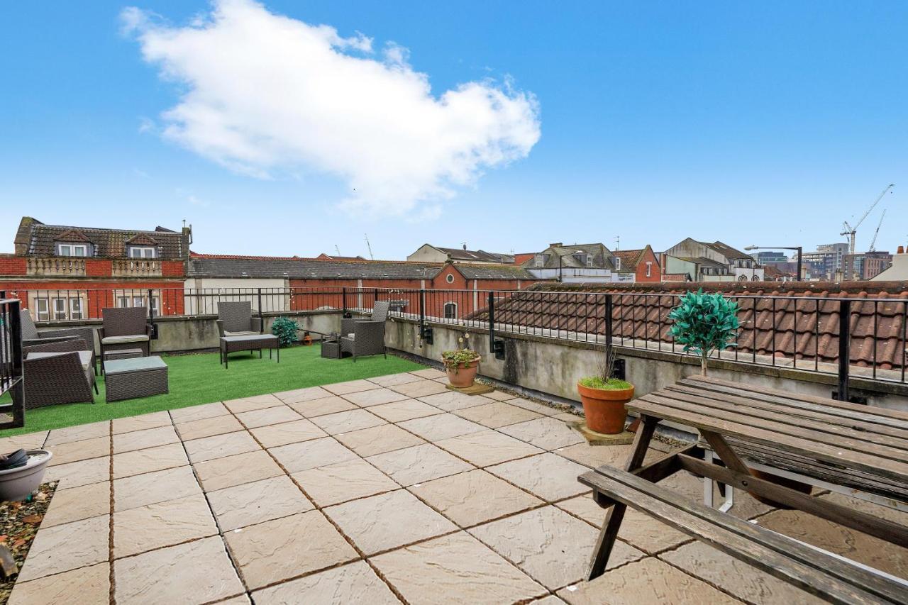 Duplex Penthouse - Private Rooftop - Sleeps 6 Apartment Bristol