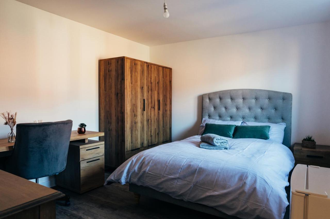 Oakley Place Guest house *