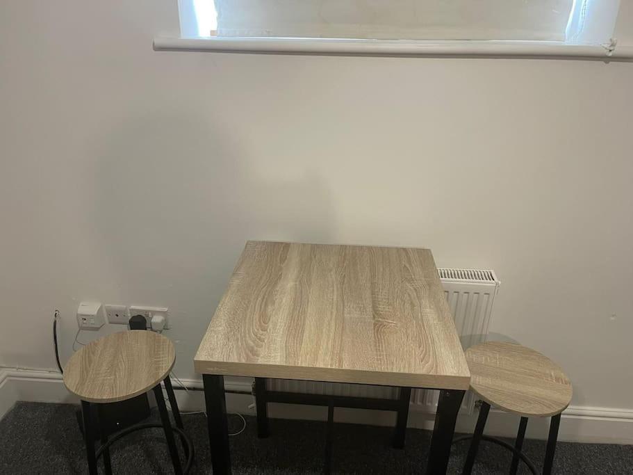City Escape! Fishponds Apartment, Bristol, Sleeps Up To 4 Guests Apartment *