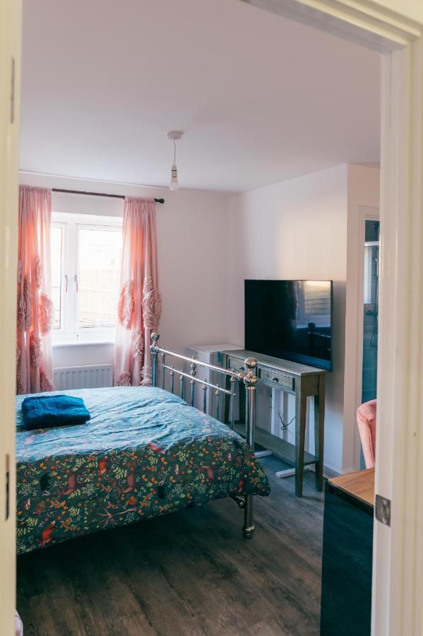 Oakley Place Apartment