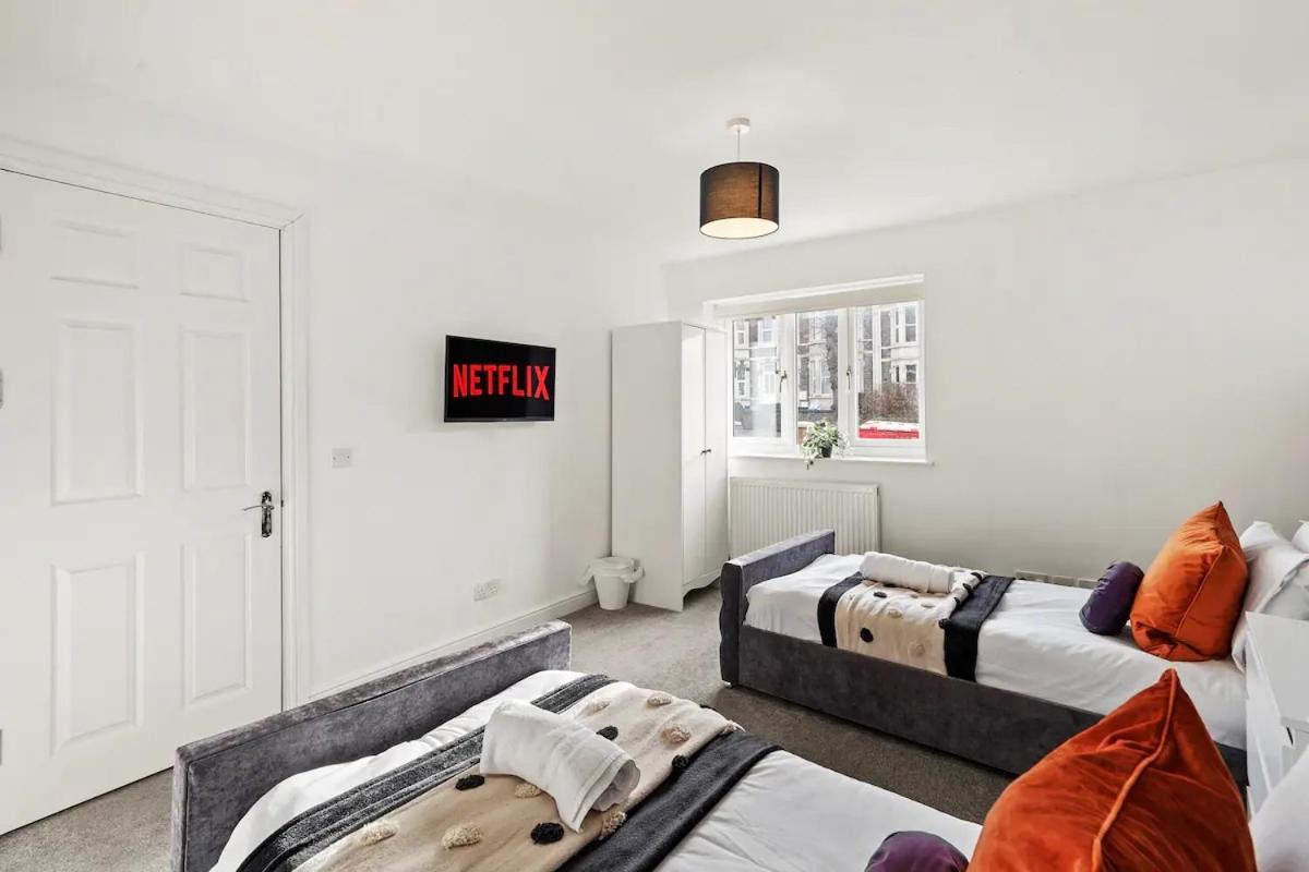 Apartment Modern Apartment - Sleeps 8 Bristol
