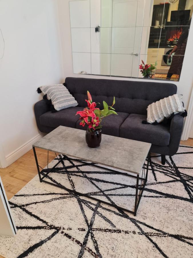 Apartment Jah Bristol: Spacious 5-bed With Free Parking For Extended