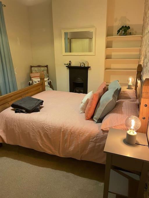 Holiday home Gloucester Rd 2 Mins Away - Fab, New, Trendy House *