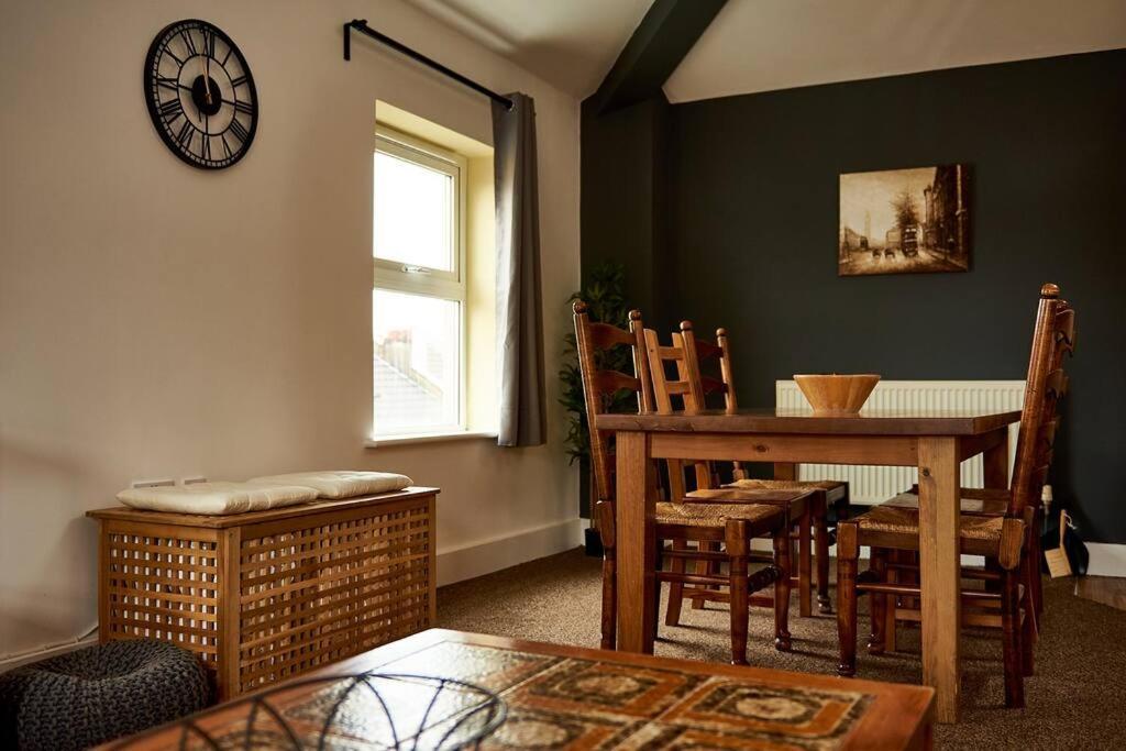 Chessel Mews Apartment *