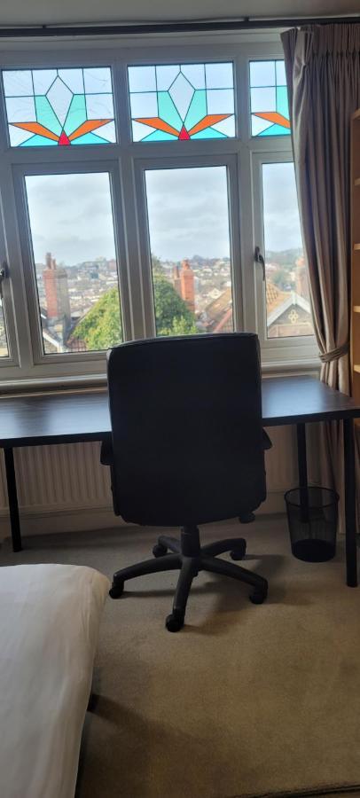 Homestay Quiet Terraced House