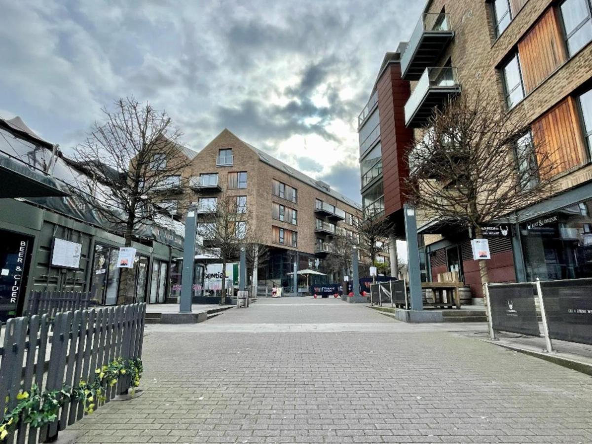 Stunning 2-bed In With Parking