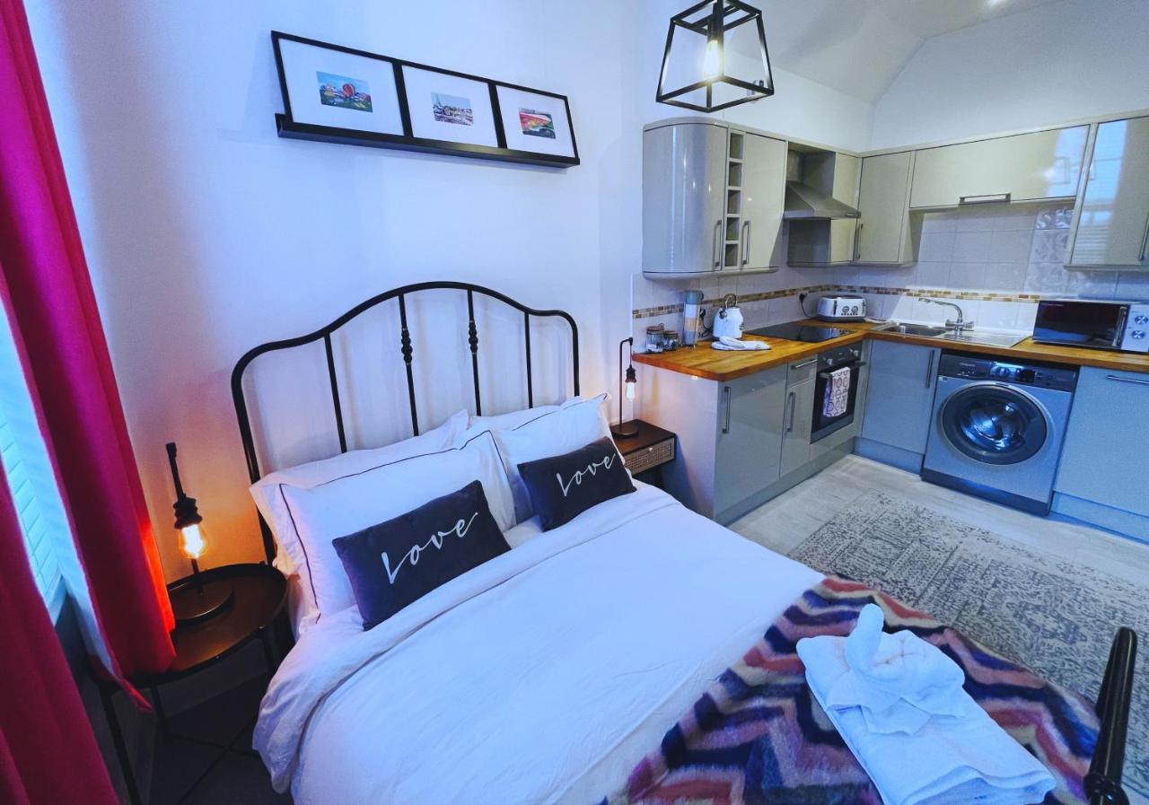 - Cabot Circus Apartment *