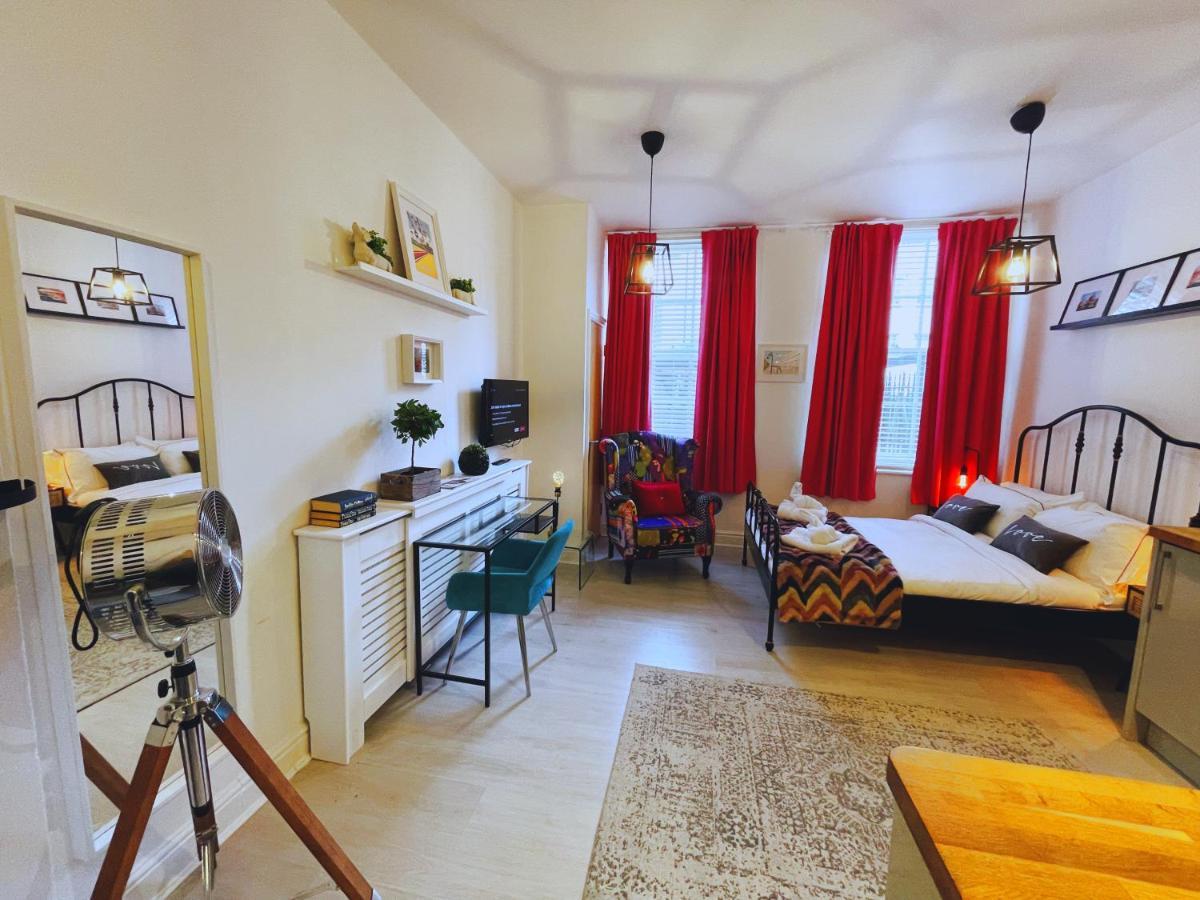 - Cabot Circus Apartment Bristol