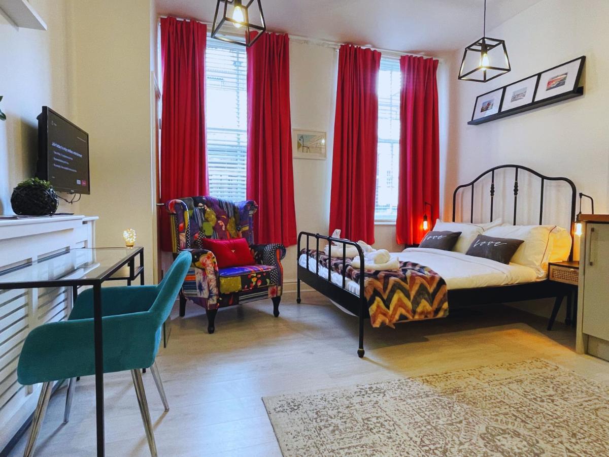 - Cabot Circus Apartment