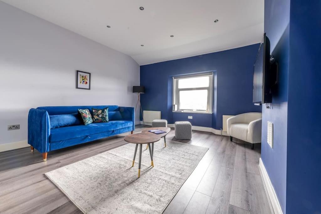 Modern Cotham House #2 By Prescott Apartment