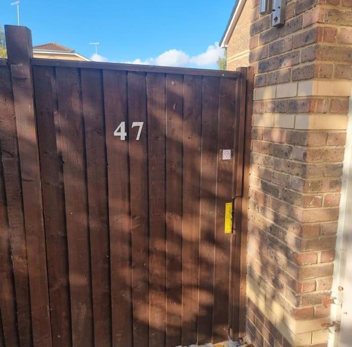 Modern Immaculate With Ac & Parking, Outside The Caz Apartment Bristol