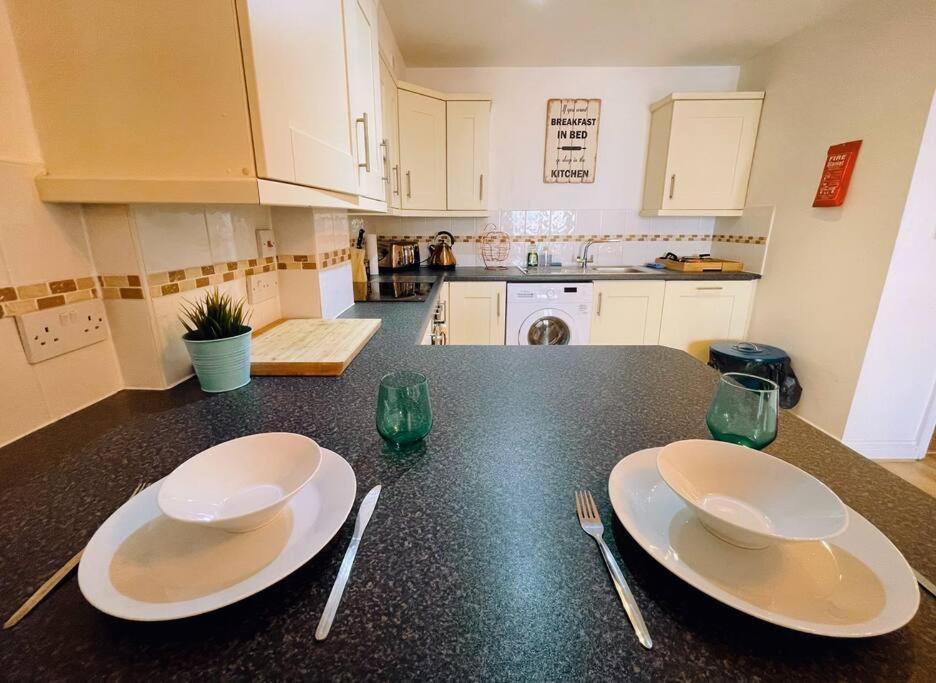 - 1 Bed - Pembroke Court Bristol
