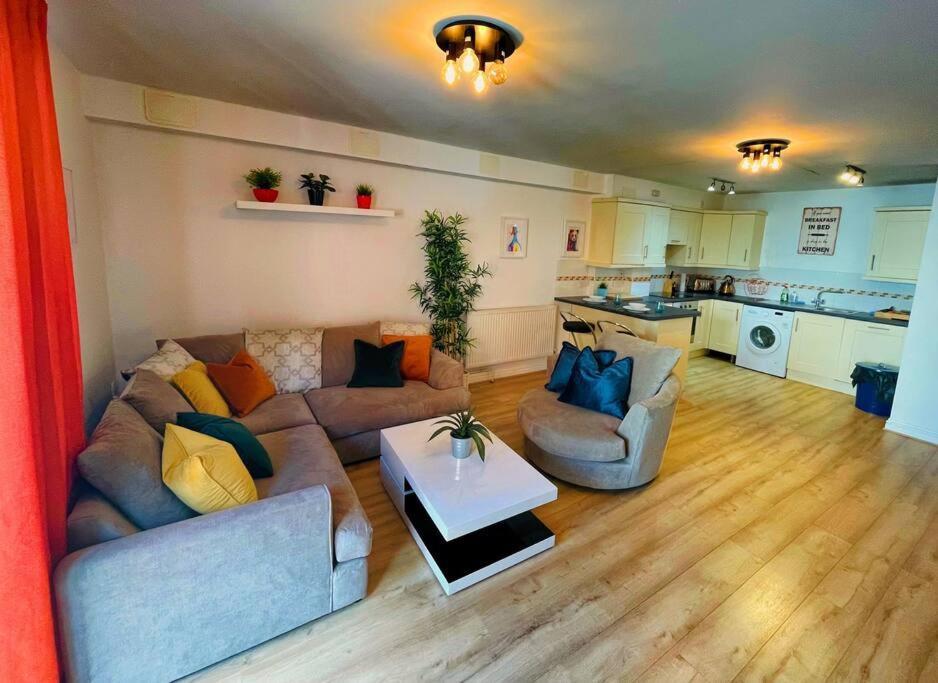 Apartment - 1 Bed - Pembroke Court Bristol
