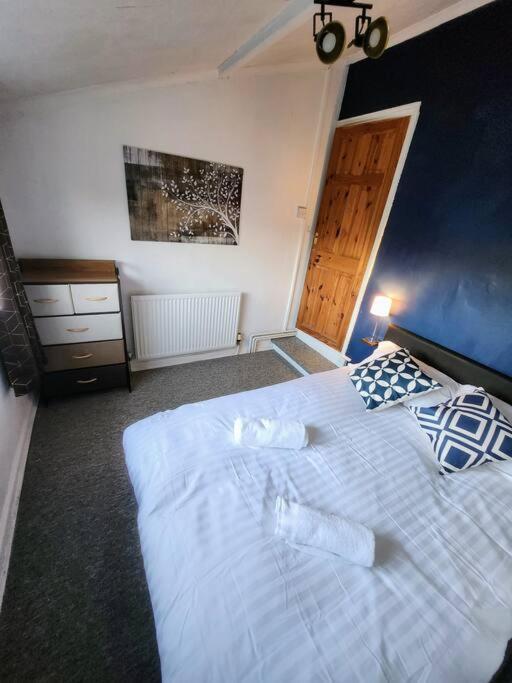 House Near Restaurants, Park And Pubs, Perfect For Pets! Holiday home